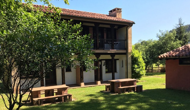 A very charming place, surrounded by nature. 2 dwellings