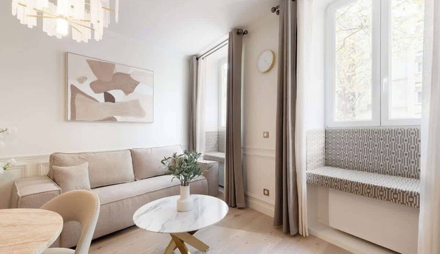 A Wonderful 1-BR with Services in Batignolles