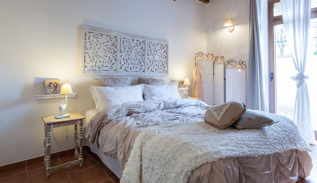 A wonderful villa with swimming pool. Free WIFI