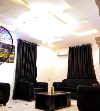 A1 Pinnacle Serviced Apartment