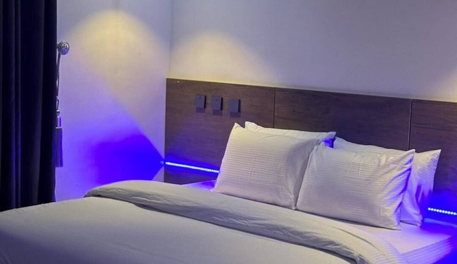 AA Luxury Suites