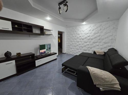 AARON Apartament