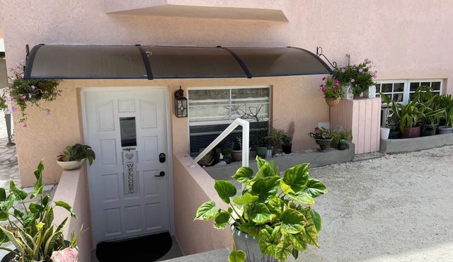 Abbe Garden Hideaway