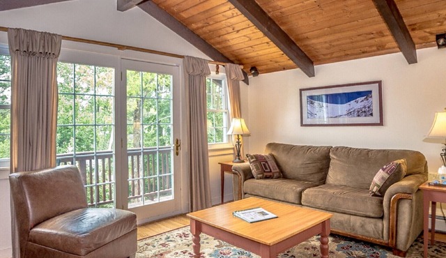 Abbott Brook Chalet A - Private Setting - 5 Mi From Storyland