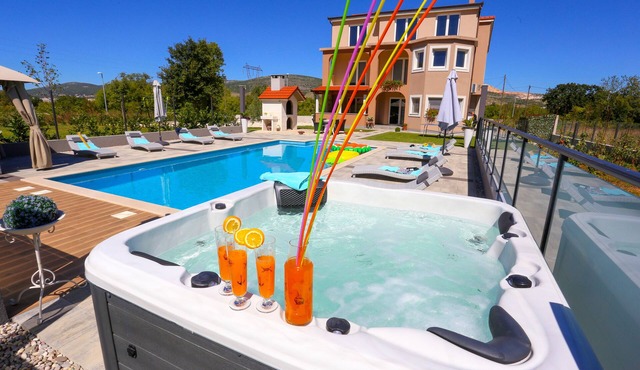 About Villa Maris