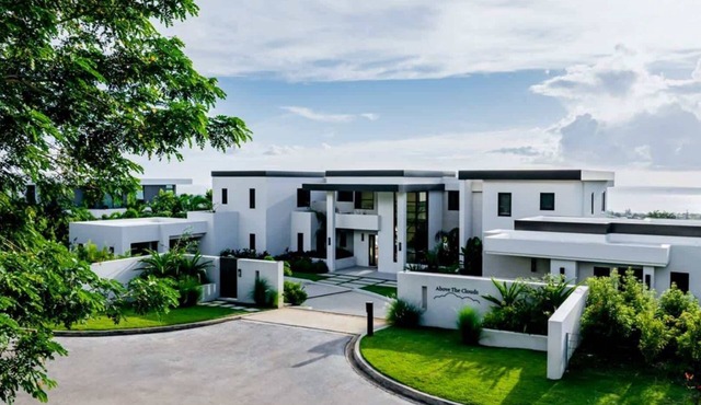 Above the Clouds - 6 bedroom