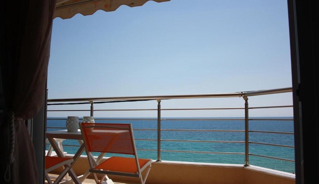 Above the Sea Apartment