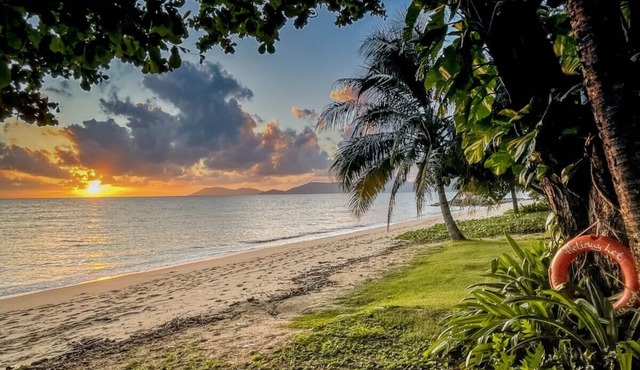 Absolute Beachfront Paradise Private 'Drift Beach