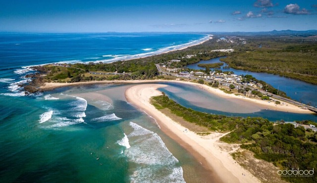 Absolute Beachfront Couples Getaway White Waves