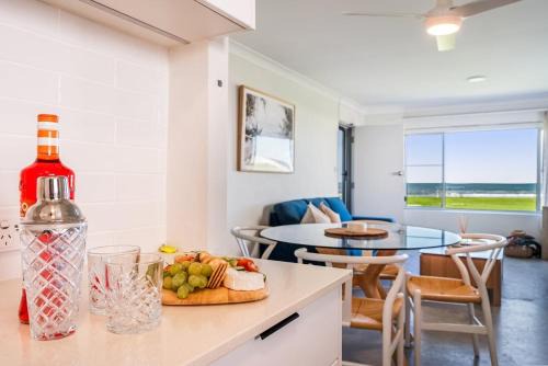 Absolute Beachfront Apartment 3B