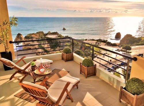 Absolute Beachfront - Huge Panoramic Sea View Balcony & Private Garage