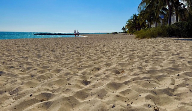 Absolute Beachfront! White Sand! Turquoise Water -103