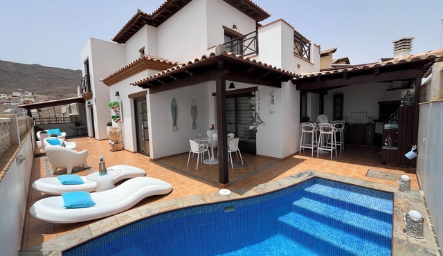 ABSOLUTE TRANQUILITY, COMFORTABLE AND CENTRAL LOCATION.