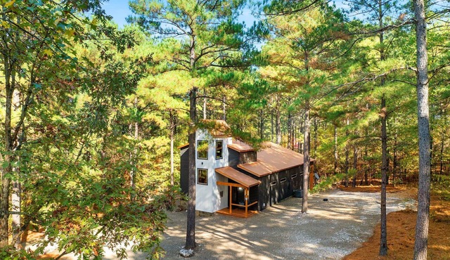 Abundantly Blessed - Near Broken Bow Lake & Beavers Bend State Park