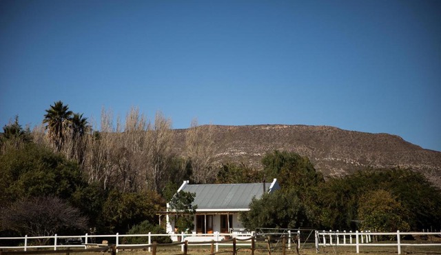 Acacia Cottage