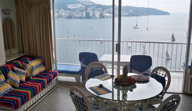 Acapulco Beachfront Studio Condo, Fabulous View!