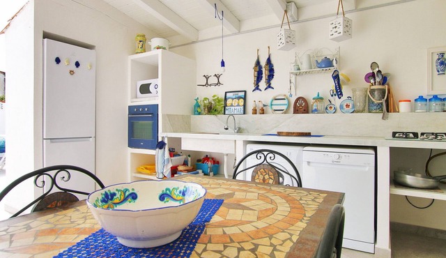 Acasaammari - 2 Baths, Garden, WiFi, Summer-Kitchen, by the SEA, public POOL