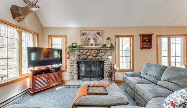 Access to Jack Frost Ski Resort: Home w/Hot Tub