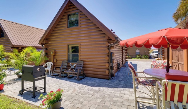 Access to Lake Okeechobee: Cabin w/Perks!