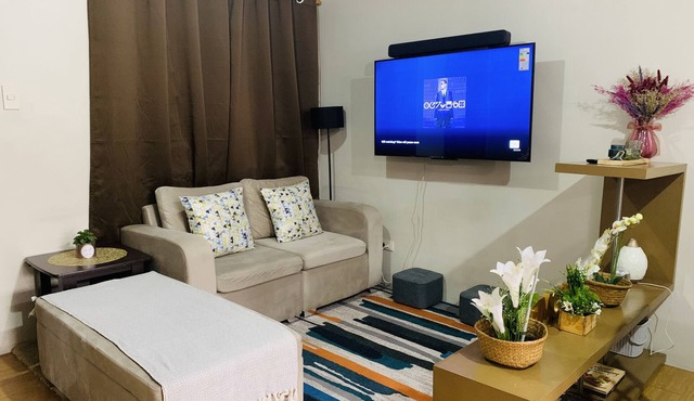 *Accessible 2BR condo close to SM Marikina/LRT 2*