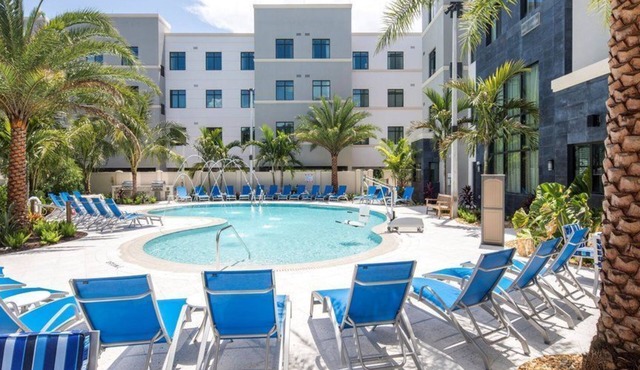Accessible Pool-View Studio Suite in Naples