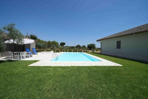 Accogliente villa con piscina