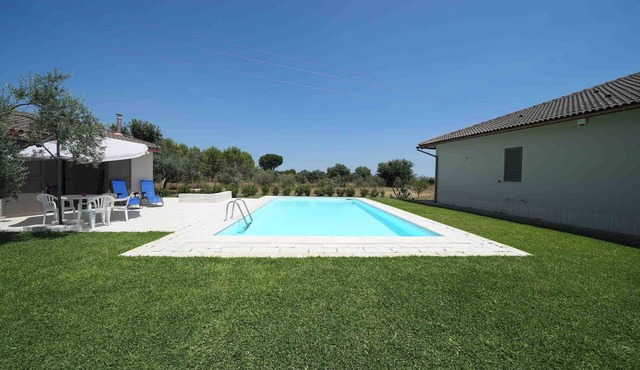 Accogliente villa con piscina