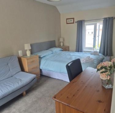 ACCOMADATION WREXHAM