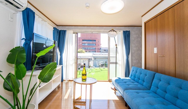 Accommodates 10 people pets allowed private house 5 minutes walk from Kintetsu Yokkaichi Station /Yokkaichi Mie