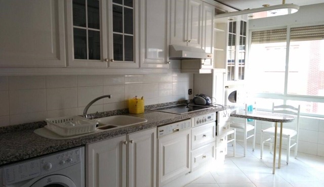 ACCOMMODATION LEON ARENA VUT-LE013