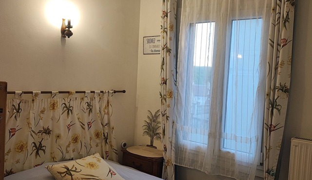 Accommodation near Chablis (WIFI)