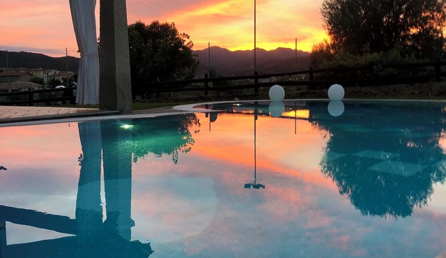 🏡Accommodation Rental 🏊Private saltwater pool 🌊Near the sea 🪴Private garden