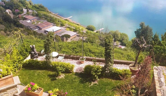 Accommodation With Lake View With Jacuzzi
