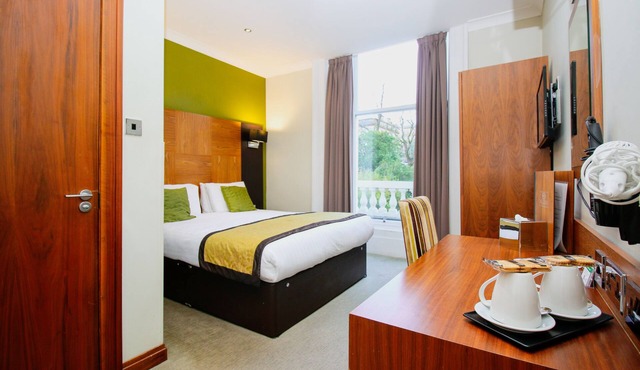Acorn Hotel