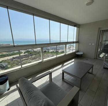Acre Luxury Sea View Residence