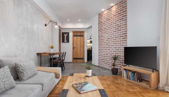 Acropolis Atmospheric Apartment