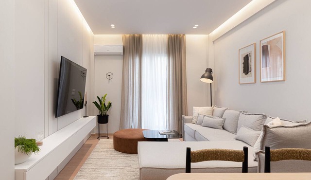 Acropolis White Key Residence