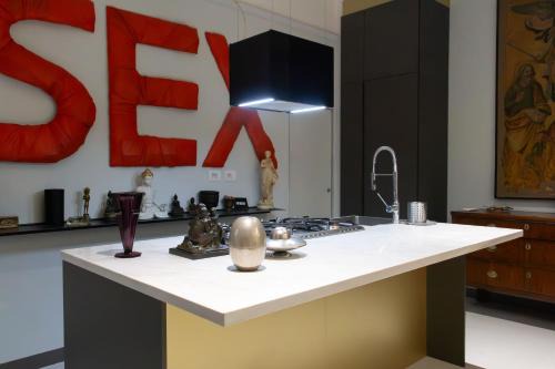 Ad Arte House