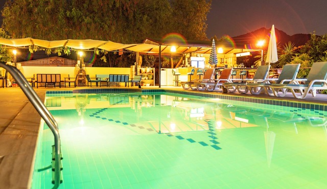 Ada Apart Hotel