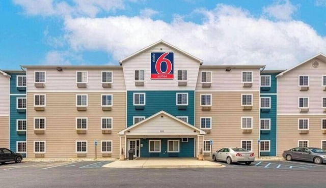 ADA Stay| Studio 6 Pelham|1 Bed| Tub | Kitchen | Nsmk