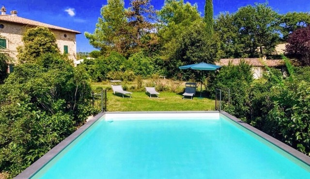 Adam House - exclusive pool - sleeps 8 - a haven in which to relax and frolic!