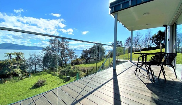 Addictive View - Lakeside Studio