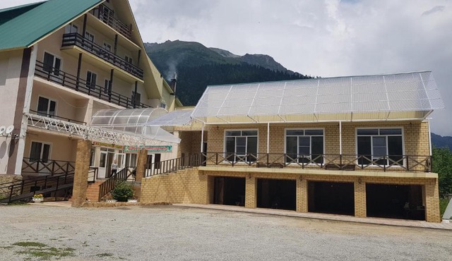 Adel Hotel
