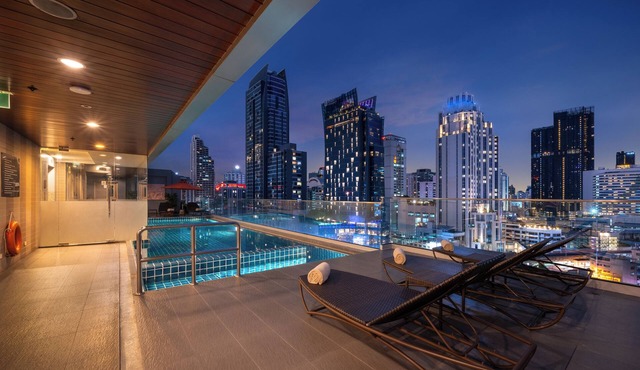 Adelphi Suites Bangkok