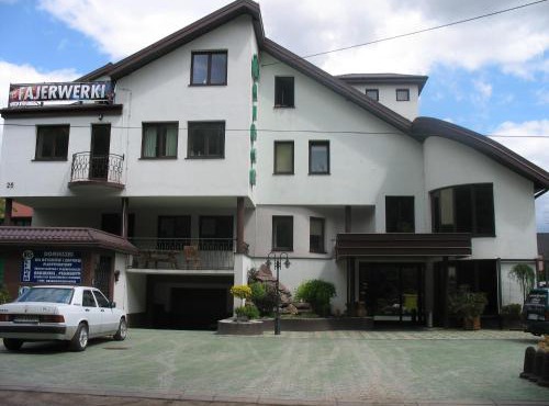 Adeo Hostel