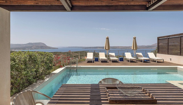 Adeste Seaview Villa I - Pool, BBQ & 900m to sea