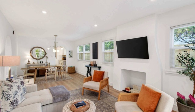 Adobe Oasis – 2BDR Stay w/Pool