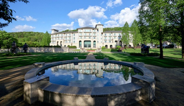 Adonis Hotel
