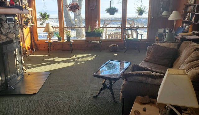 Adorable 1-bedroom cabin in charming Garrison perfect for relaxing getaway