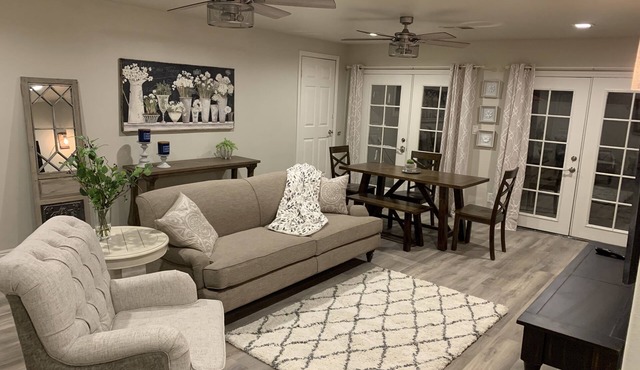 Adorable Brand New remodeled Tustin Cottage. Close to the 55/405/22 and 91 fwy.